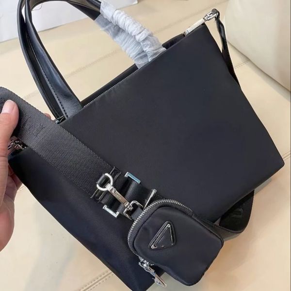 luxurys designer bags triangle label shoulder bags nylon fabric crossbody bag banquet shopping wedding leisure business package 2023 tote
luxurys designer bags triangle label shoulder bags nylon fabric crossbody bag banquet shopping wedding leisure business package 2023 tote