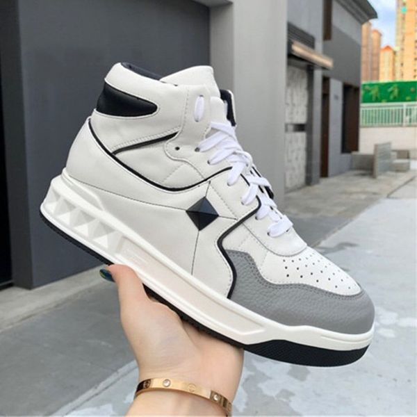 contrast lovers leather casual sneakers classic high- lace-up flat skateboarding shoes
contrast lovers leather casual sneakers classic high- lace-up flat skateboarding shoes