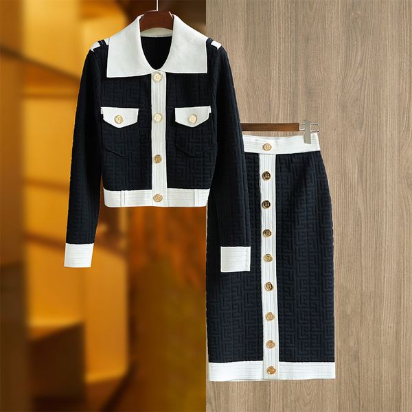 high-quality lady two piece knitting dress lion buttons hit-color jacket and skirt, White
high-quality lady two piece knitting dress lion buttons hit-color jacket and skirt, White