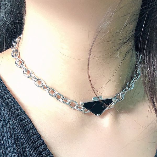 luxury designer necklaces mens triangle necklace for women white black pendant fashion jewelry designers gold chain silver chains jewellery
luxury designer necklaces mens triangle necklace for women white black pendant fashion jewelry designers gold chain silver chains jewellery