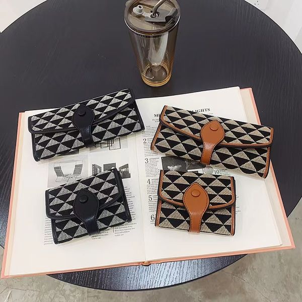 fashion purse vintage print short new plaid thin multi-card long buckle clutch bag, Red;black
fashion purse vintage print short new plaid thin multi-card long buckle clutch bag, Red;black