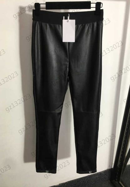 women pants contrasting color letter webbing elastic waist trousers hem letter print slim pu leather pants luxury brand joker womens clothin, Black;white
women pants contrasting color letter webbing elastic waist trousers hem letter print slim pu leather pants luxury brand joker womens clothin, Black;white