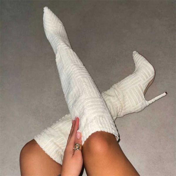 boots winter new women's knee high-heeled warm boots luxury towel cotton fashion show 36-43 women 221213, Black
boots winter new women's knee high-heeled warm boots luxury towel cotton fashion show 36-43 women 221213, Black