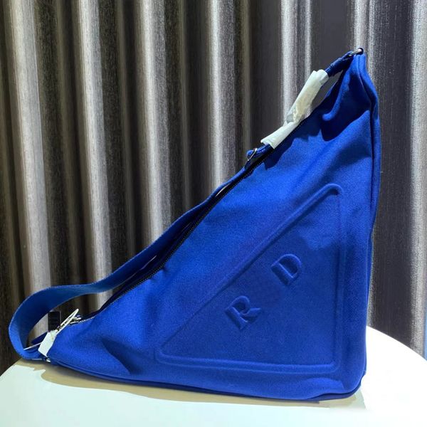 luxury nylon bag triangle pochette beach wallet shoulder canvas totes mens womens luxurys designers super bags hangbag linen crossbody fashi
luxury nylon bag triangle pochette beach wallet shoulder canvas totes mens womens luxurys designers super bags hangbag linen crossbody fashi