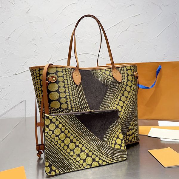 large capacity shopping tote bag fashion shoulder bags cowhide women travel handbags classic old flower dot printing interior zipper pocket
large capacity shopping tote bag fashion shoulder bags cowhide women travel handbags classic old flower dot printing interior zipper pocket