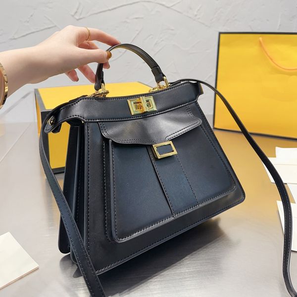 women handbag shoulder crossbody bags genuine leather lady totes organ style two compents classic twist lock fashion letter removable strap
women handbag shoulder crossbody bags genuine leather lady totes organ style two compents classic twist lock fashion letter removable strap