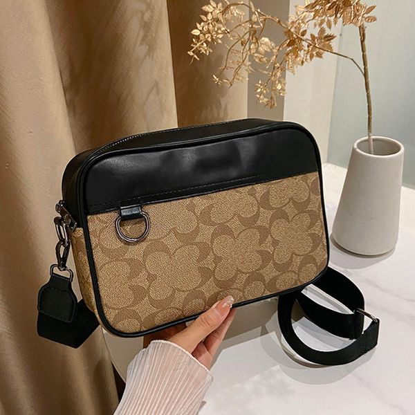 bags totes handbag designer bag women classic luxury brand imitation printed flower letter style mailman bag fashion dinner wallet party
bags totes handbag designer bag women classic luxury brand imitation printed flower letter style mailman bag fashion dinner wallet party