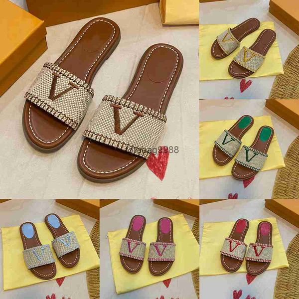 2022 designer women roman old flower slippers sandals embroidery shoes flip flops loafers summer wide flat lady canvas sandals slipper size, Black
2022 designer women roman old flower slippers sandals embroidery shoes flip flops loafers summer wide flat lady canvas sandals slipper size, Black