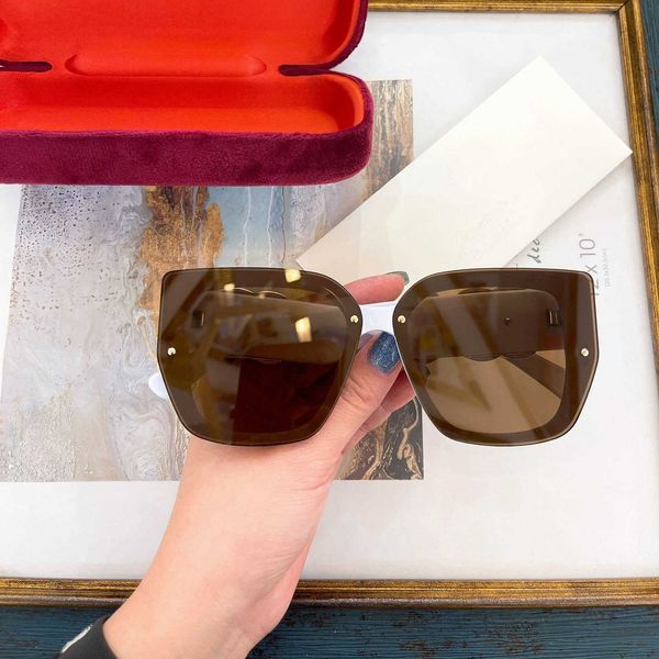 fashion brand sunglasses square large frame retro color letter leg sunglasses for men women lady casual goggles g1916, White;black
fashion brand sunglasses square large frame retro color letter leg sunglasses for men women lady casual goggles g1916, White;black