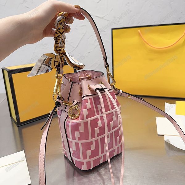 4 colours handbags high-quality shoulder bag fashion women bucket bags shopping mini handbag travel crossbody artwork large capacity cross b
4 colours handbags high-quality shoulder bag fashion women bucket bags shopping mini handbag travel crossbody artwork large capacity cross b