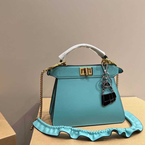 tote bag designer bags totes women mini luxurys handbags shopping leather bags flower chain strap shoulder crossbody bags small wallet 22122
tote bag designer bags totes women mini luxurys handbags shopping leather bags flower chain strap shoulder crossbody bags small wallet 22122