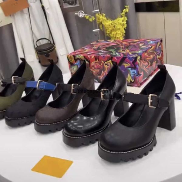 genuine leather women chunky heel shoes embroidered platform martin boots 9.5cm chunky heels lady shoes cowhide pumps, Black
genuine leather women chunky heel shoes embroidered platform martin boots 9.5cm chunky heels lady shoes cowhide pumps, Black