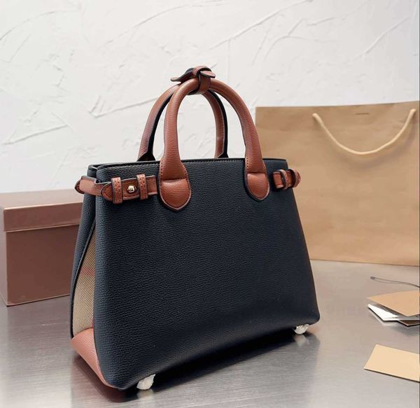 designer bags womens luxury handbag large capacity shopping bag classic style letter shoulder bag leather lady temperament totes
designer bags womens luxury handbag large capacity shopping bag classic style letter shoulder bag leather lady temperament totes