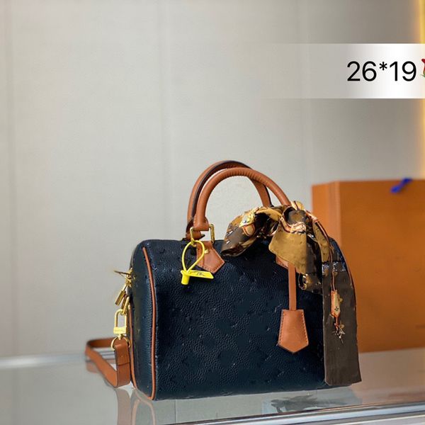 new designer pillow bag messenger bag handbag women's handbag leather messenger bag fashion flower letter embossed design backpack wome
new designer pillow bag messenger bag handbag women's handbag leather messenger bag fashion flower letter embossed design backpack wome