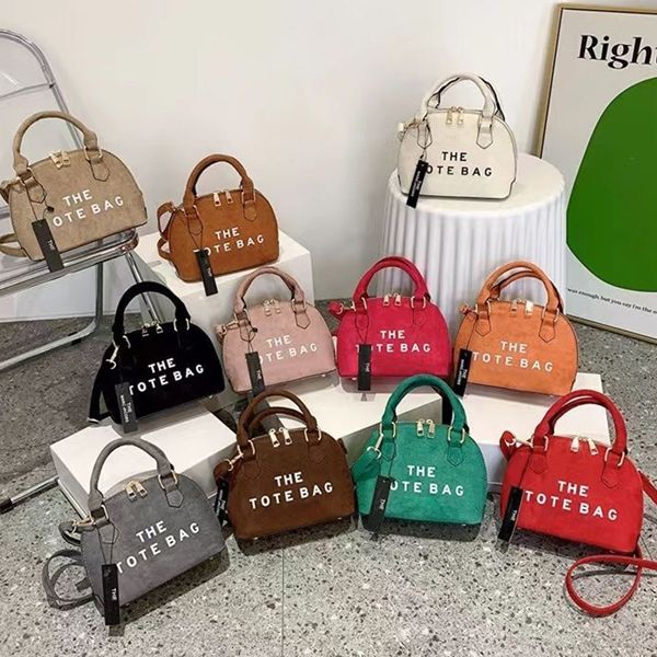 luxury designer shell bag women's one-shoulder totebags mini handbag pocket accessories slanting purse card holder messenger purse
luxury designer shell bag women's one-shoulder totebags mini handbag pocket accessories slanting purse card holder messenger purse