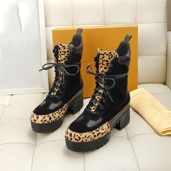 super mini boots louiseity fashion women decorative flat heel winter thick sole leather warm wool high heel snow viutonity 08-012, Black
super mini boots louiseity fashion women decorative flat heel winter thick sole leather warm wool high heel snow viutonity 08-012, Black