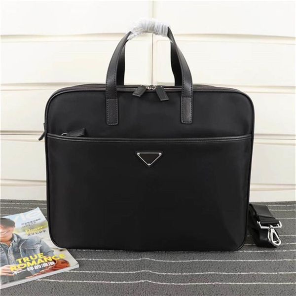 global classic luxury bag canvas men's shoulder bag briefcase the highest quality large handbag v407s size 40cm2357
global classic luxury bag canvas men's shoulder bag briefcase the highest quality large handbag v407s size 40cm2357