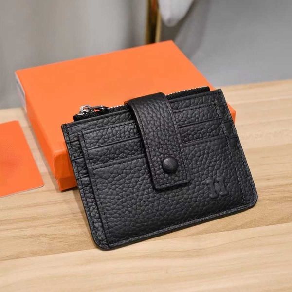 brand designer brand wallets card bag 2023 new men's and women's universal fashion texture purse multifunctional buckle purse gift, Red;black
brand designer brand wallets card bag 2023 new men's and women's universal fashion texture purse multifunctional buckle purse gift, Red;black