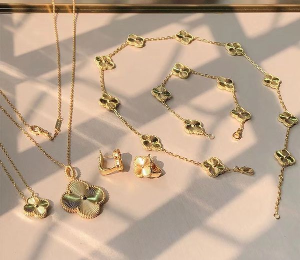clovers bracelet luxury clover designer pearl 4 leaf 18k gold laser brand bangle charm bracelets necklace earrings wedding 2agcj, Golden;silver
clovers bracelet luxury clover designer pearl 4 leaf 18k gold laser brand bangle charm bracelets necklace earrings wedding 2agcj, Golden;silver