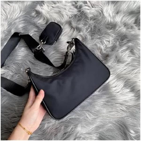 crossbody bags designer bag luxury handbag nylon messenger bag classic three-piece suit ladies underarm shoulder wallet fashion retro cross
crossbody bags designer bag luxury handbag nylon messenger bag classic three-piece suit ladies underarm shoulder wallet fashion retro cross