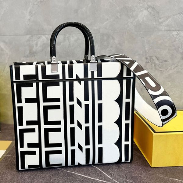 crossbody bag tote bags women handbag purse cobranded plain large capacity pocket under arm shoulder bag fashion spray letters print hasp ha
crossbody bag tote bags women handbag purse cobranded plain large capacity pocket under arm shoulder bag fashion spray letters print hasp ha