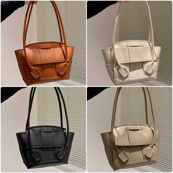 5a designer crossbody bag fashion cross body shoulder bags womens real leather classic luxury handbags tote female wallets 221223
5a designer crossbody bag fashion cross body shoulder bags womens real leather classic luxury handbags tote female wallets 221223