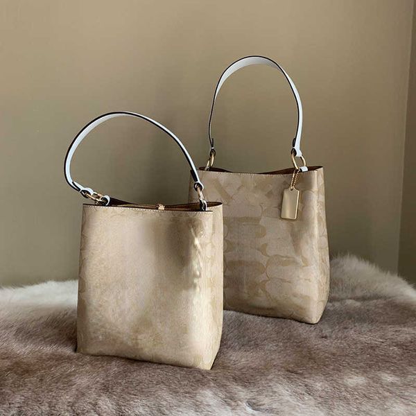 shoulder bags 2022 new women's designer old flower combination leather charlie bucket classic
shoulder bags 2022 new women's designer old flower combination leather charlie bucket classic