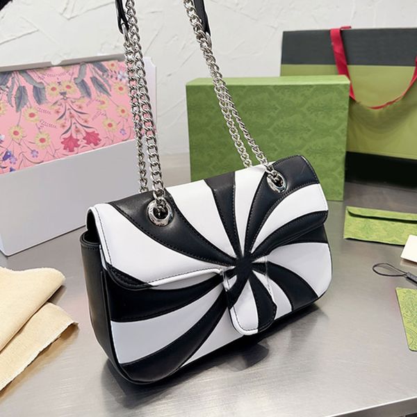 chains crossbody bag flap shoulder bags split handbag purse wavy quilted leather silver letter hasp hardware sliding chain fashion lady wall
chains crossbody bag flap shoulder bags split handbag purse wavy quilted leather silver letter hasp hardware sliding chain fashion lady wall