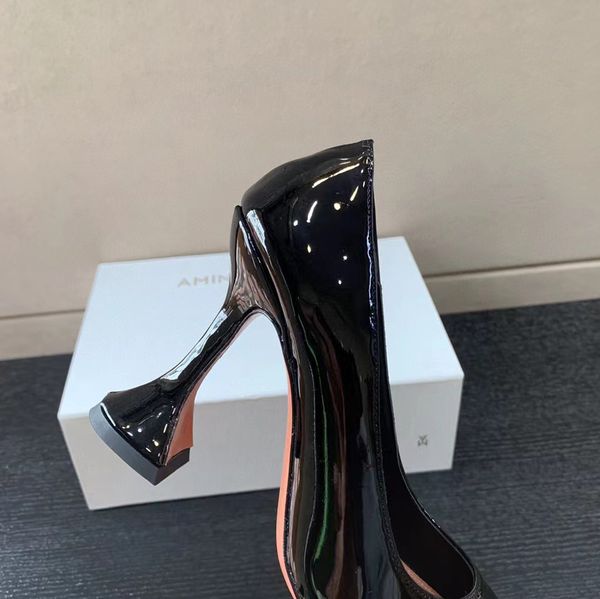 begum amina muaddi patent leather pumps shoes slip-on spool stiletto heels 95mm women luxurys designers dress shoe evening heeled factory 6h, Black
begum amina muaddi patent leather pumps shoes slip-on spool stiletto heels 95mm women luxurys designers dress shoe evening heeled factory 6h, Black