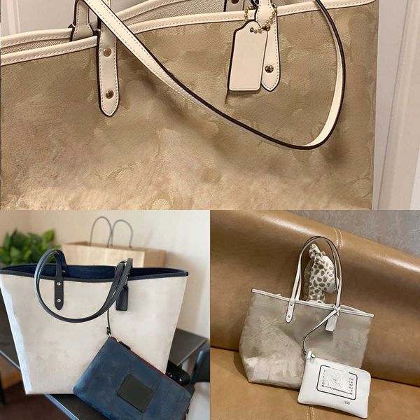 shoulder bags 2022 new designer women's double sided printing shopping mother large capacity one portable tote mommy
shoulder bags 2022 new designer women's double sided printing shopping mother large capacity one portable tote mommy