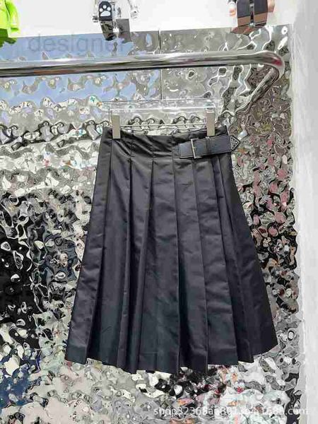 skirts designer new asymmetrical belt triangle metal decoration black versatile a-line pleated skirt 583t
skirts designer new asymmetrical belt triangle metal decoration black versatile a-line pleated skirt 583t