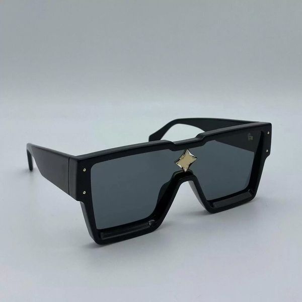 summercyclonesunglassesformenandwomenstylez1578wanti-ultravioletretroplatesquarefullframefashioneyeglassesbran, White;black
summercyclonesunglassesformenandwomenstylez1578wanti-ultravioletretroplatesquarefullframefashioneyeglassesbran, White;black