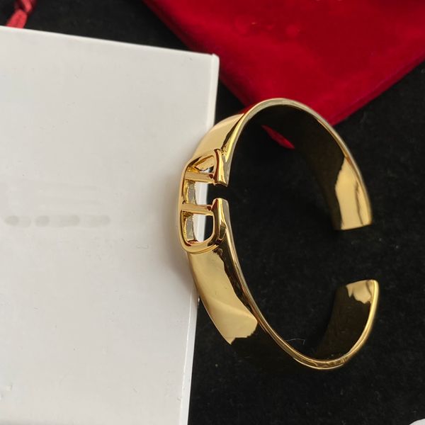 luxury designer bracelets for women mens fashion golden bracelet classic stylish bracelet plated stainless steel wedding lovers gift bangles, Black
luxury designer bracelets for women mens fashion golden bracelet classic stylish bracelet plated stainless steel wedding lovers gift bangles, Black