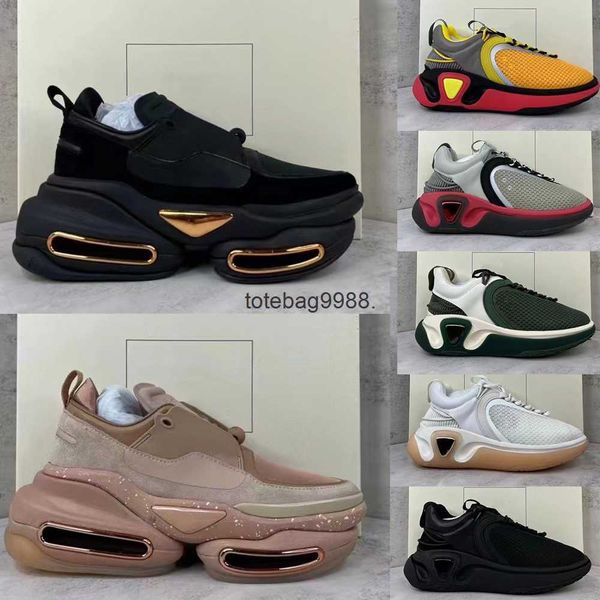 2022 designer men women casual shoes b-runner sneakers leather and mesh knitted panel platform new sneakers luxury elastic fashion top, Black
2022 designer men women casual shoes b-runner sneakers leather and mesh knitted panel platform new sneakers luxury elastic fashion top, Black