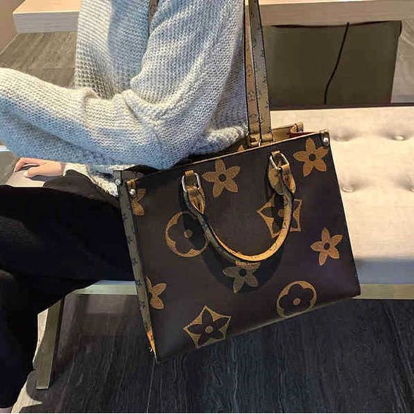 designer bags luxurys designers bags womens handbags purse flower tote bag ladies casual tote pvc leather shoulder bags female big purse han
designer bags luxurys designers bags womens handbags purse flower tote bag ladies casual tote pvc leather shoulder bags female big purse han
