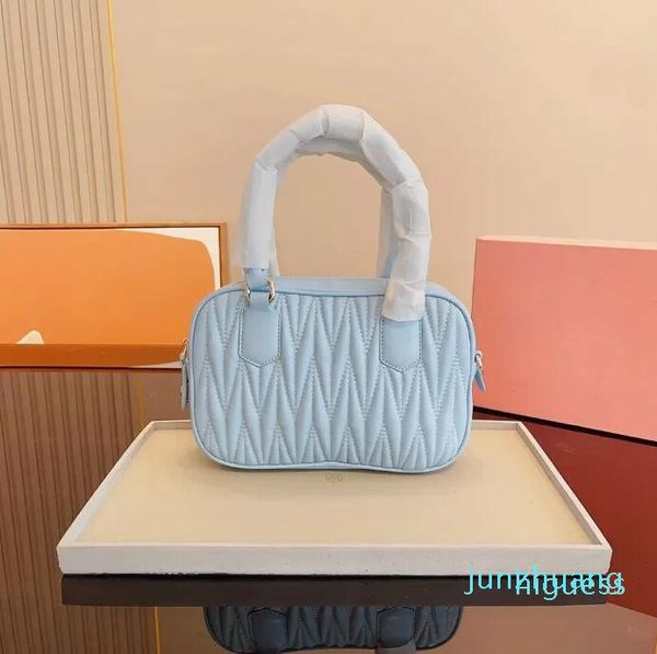 miui miui bag bags handbags crossbody bag designer tote bags ladies handbag 51 classic solid color purses women totes
miui miui bag bags handbags crossbody bag designer tote bags ladies handbag 51 classic solid color purses women totes