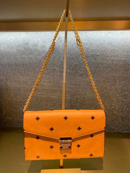5a quality fashion crossbody bags women's handbag genuine hobo woc luxury designer leather tote wallet classic girl gift evening lady s
5a quality fashion crossbody bags women's handbag genuine hobo woc luxury designer leather tote wallet classic girl gift evening lady s