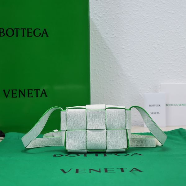 2023 designer handbag shoulder chain bag clutch flap totes bags wallet check velour thread purse double letters solid hasp waist square stri
2023 designer handbag shoulder chain bag clutch flap totes bags wallet check velour thread purse double letters solid hasp waist square stri