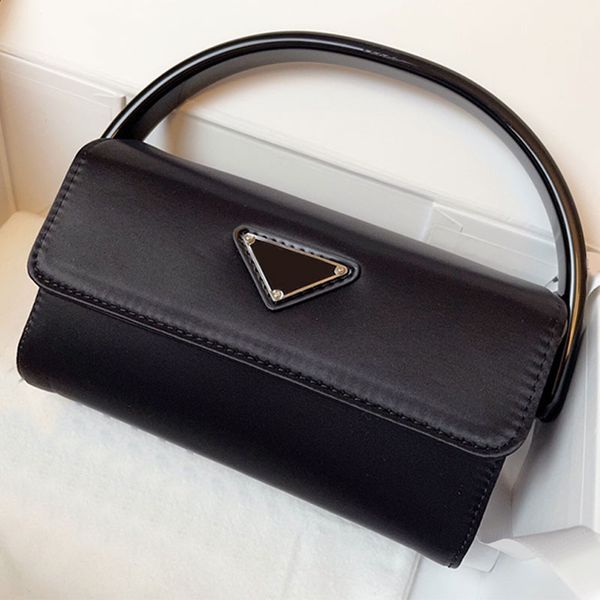 black handbag purse crossbody bag women flap shoulder bags genuine leather tortoise handle triangle sign fashion letters magnetic clasp smal
black handbag purse crossbody bag women flap shoulder bags genuine leather tortoise handle triangle sign fashion letters magnetic clasp smal