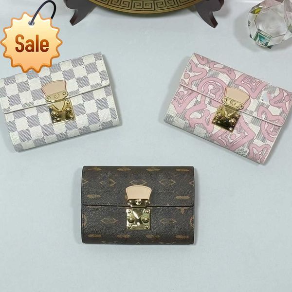 luxury designer brand wallets card bag 2023 new women's universal fashion texture purse multifunctional purse gift box packaging factor, Red;black
luxury designer brand wallets card bag 2023 new women's universal fashion texture purse multifunctional purse gift box packaging factor, Red;black
