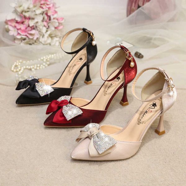 dress shoes crystal bowtie thin heels pumps women 2022 new ankle straps high heels shoes woman luxury silk pointed toe wedding shoes female, Black
dress shoes crystal bowtie thin heels pumps women 2022 new ankle straps high heels shoes woman luxury silk pointed toe wedding shoes female, Black