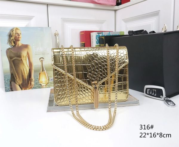 2023 luxury designer women bag women's leather gold chain crossbody bags black white pink cattle shoulder clutch mini handbags
2023 luxury designer women bag women's leather gold chain crossbody bags black white pink cattle shoulder clutch mini handbags