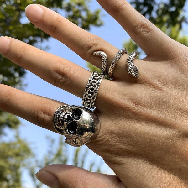retro punk style european and american men's skull python twist 3-piece combination ring 22122, Silver
retro punk style european and american men's skull python twist 3-piece combination ring 22122, Silver