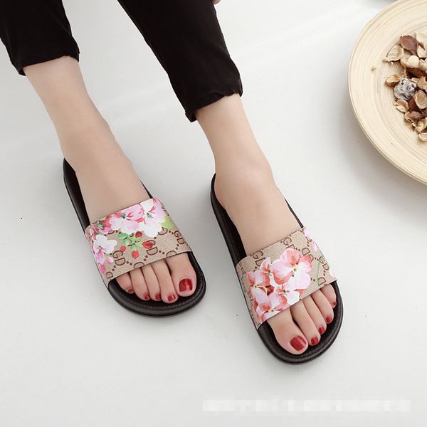 luxury women slides flower slipper plaid pattern scuff flat heel house shoes, Black
luxury women slides flower slipper plaid pattern scuff flat heel house shoes, Black