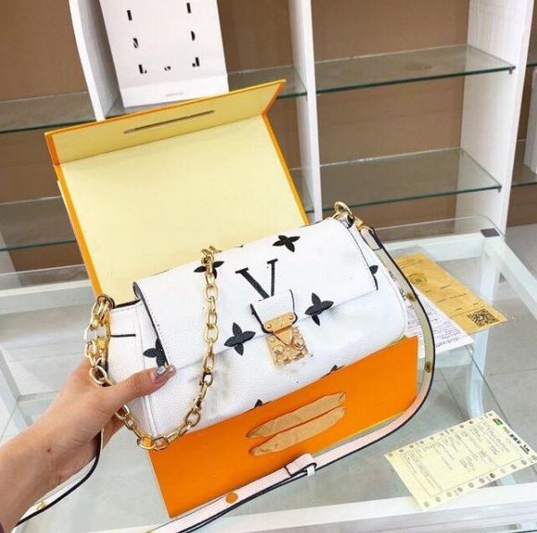b-2 messneger pocket ladies handbag croisette tote luxurys genuine leather silver gold hardware matelasse chain crossbody bags luxury design
b-2 messneger pocket ladies handbag croisette tote luxurys genuine leather silver gold hardware matelasse chain crossbody bags luxury design