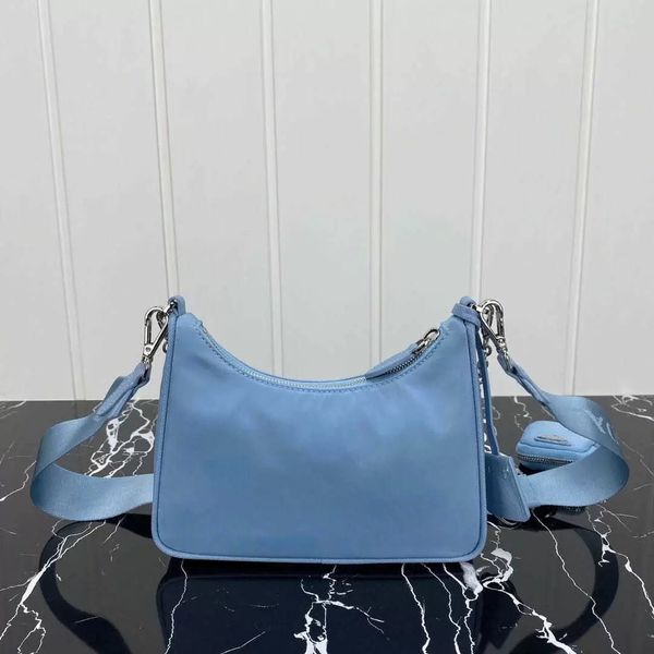 luxury designer handbags hobo for women shoulder bag ladychest pack lady composite tote chains canvas handbag presbyopic purse messenger, Black;red
luxury designer handbags hobo for women shoulder bag ladychest pack lady composite tote chains canvas handbag presbyopic purse messenger, Black;red