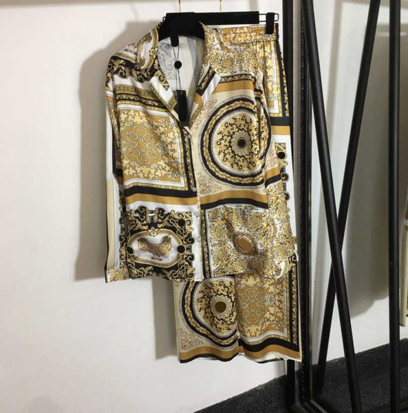 two piece sets womens two pieces pants european vintage printed lapel long-sleeved shirt elastic high waist wide-leg slimming trousers women, White
two piece sets womens two pieces pants european vintage printed lapel long-sleeved shirt elastic high waist wide-leg slimming trousers women, White