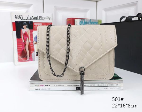 designer bags luxury fashion totes leather messenger shoulder handbag women bags capacity composite shopping plaid double letters wallets
designer bags luxury fashion totes leather messenger shoulder handbag women bags capacity composite shopping plaid double letters wallets