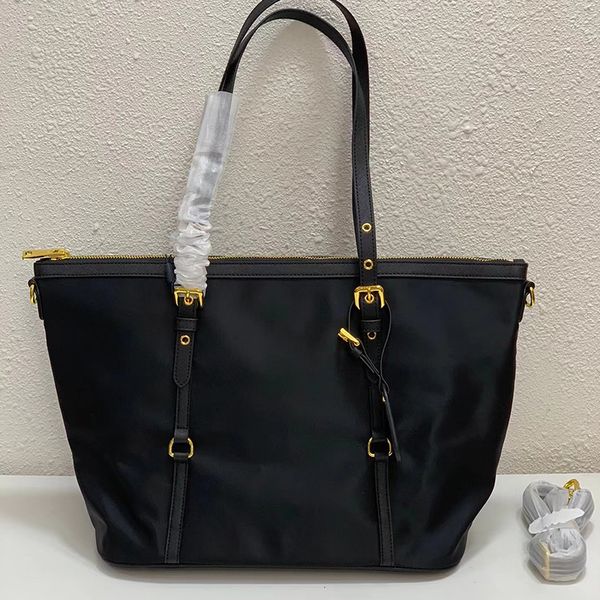 womens tote bag large designer cross body shopping bags nylon shoulder bags handbag practical capacity beach travel work luxury fashion tote
womens tote bag large designer cross body shopping bags nylon shoulder bags handbag practical capacity beach travel work luxury fashion tote
