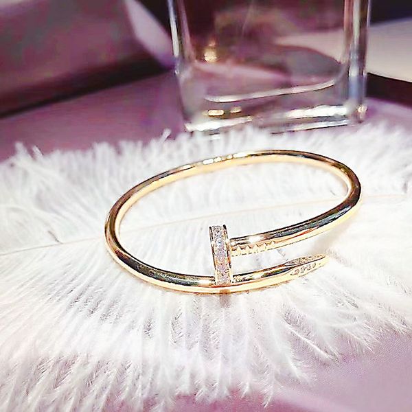 high end womens nail bracelet luxury designer bracelet 18k gold original jewelry valentines day wedding gift 316l stainless steel, Black
high end womens nail bracelet luxury designer bracelet 18k gold original jewelry valentines day wedding gift 316l stainless steel, Black